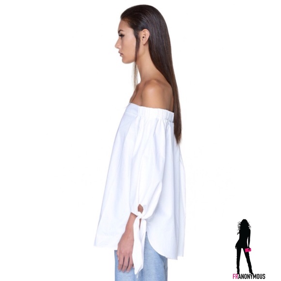 Style Mafia Off Shoulder Top - Picture 3 of 4